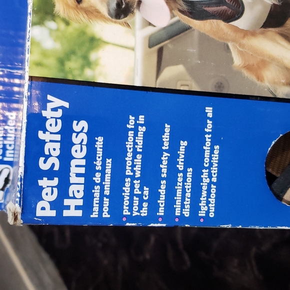 Pet safety harness NWT - Picture 2 of 6